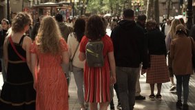 ARTE Regards - Les Barcelonais traquent les